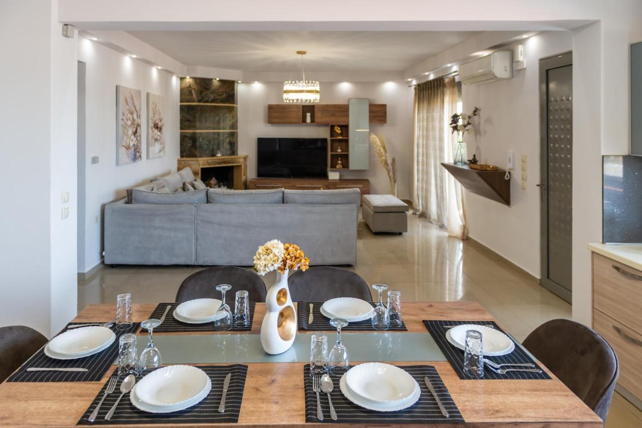 Apartment Odyssea Seaside With Sea View And Pool Kremastí